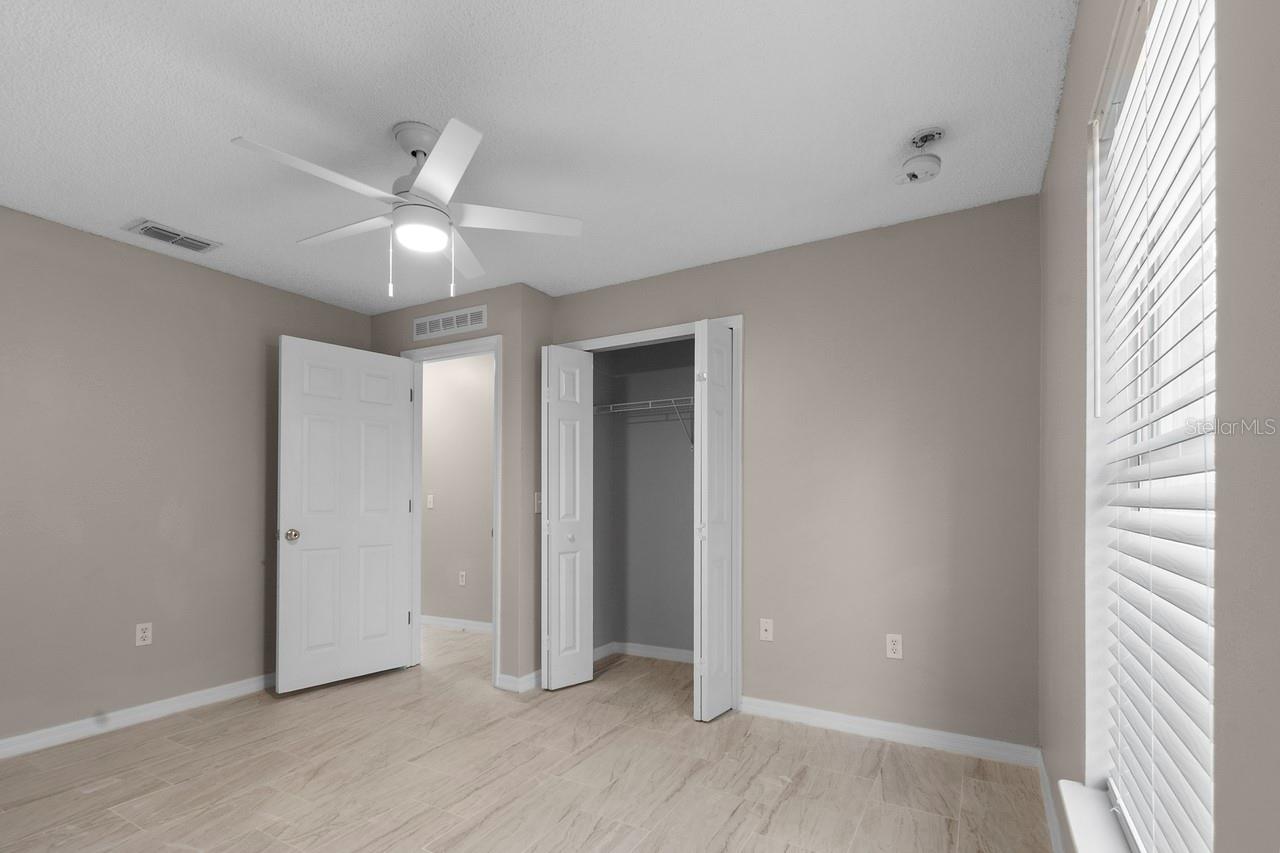 Image 23 of 40 For 1699 Walker Street Se
