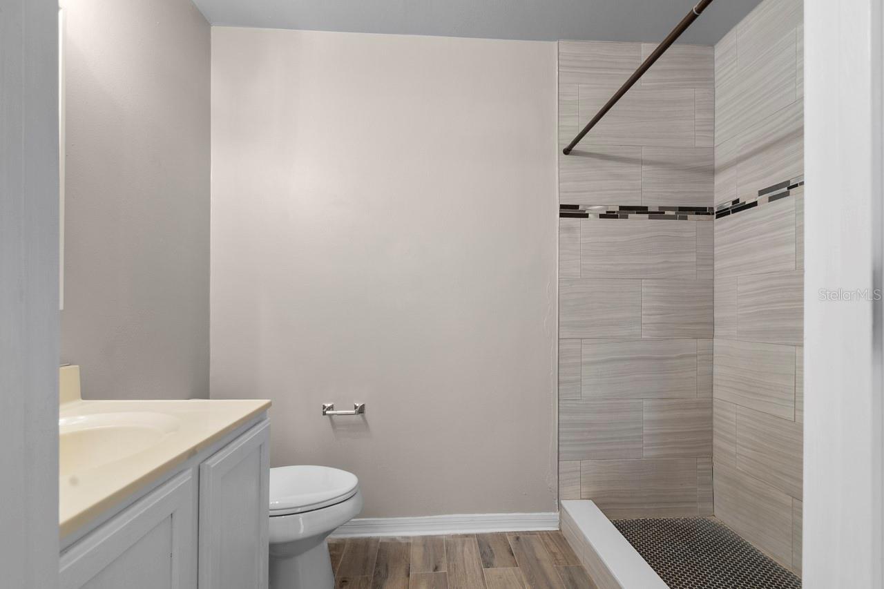 Image 24 of 40 For 1699 Walker Street Se