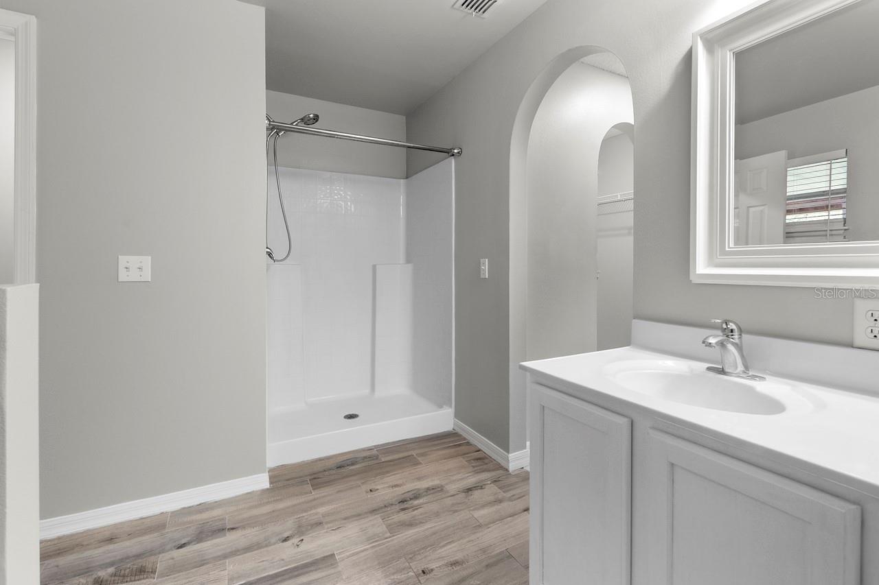 Image 36 of 40 For 1699 Walker Street Se