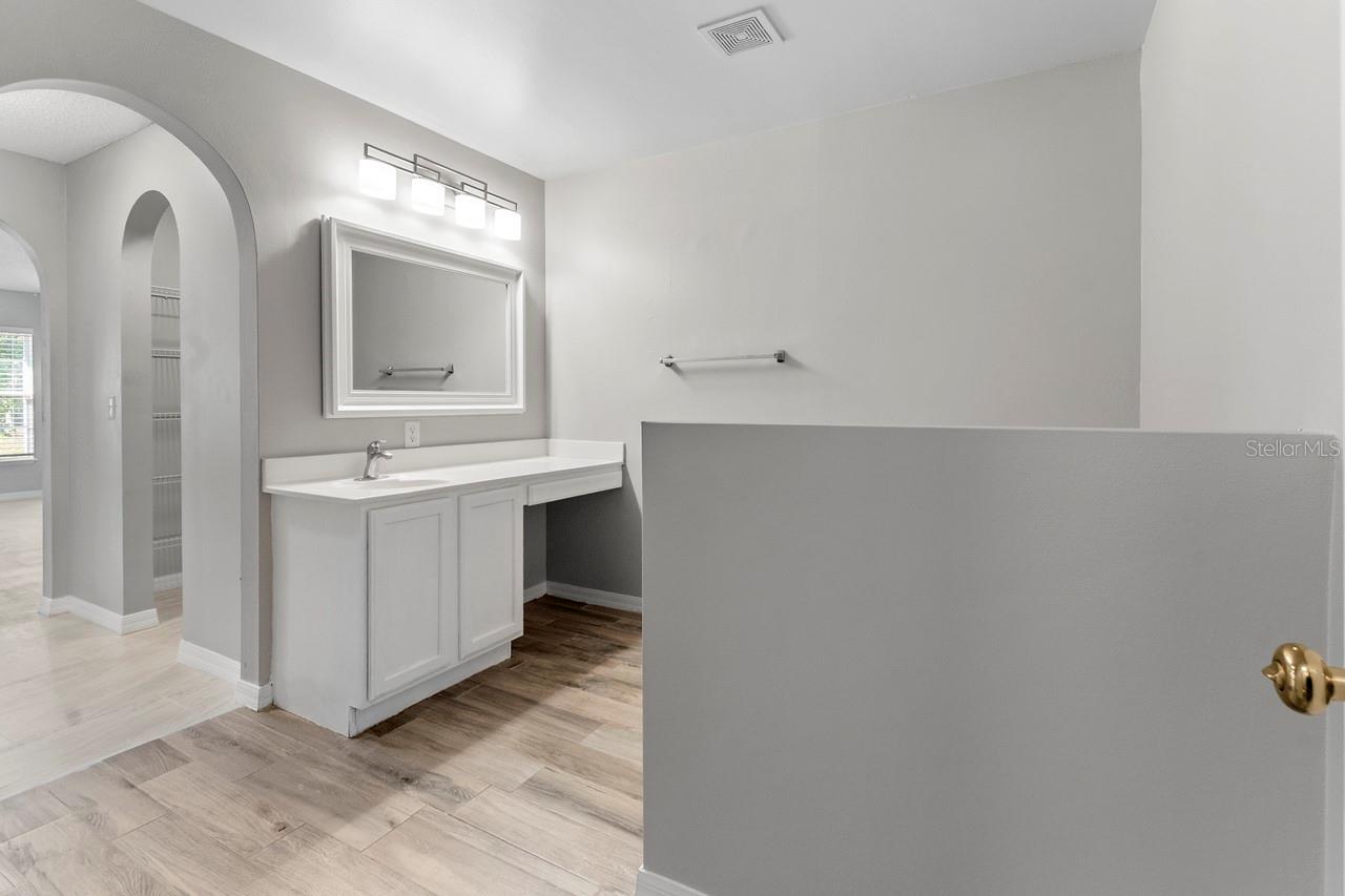 Image 37 of 40 For 1699 Walker Street Se