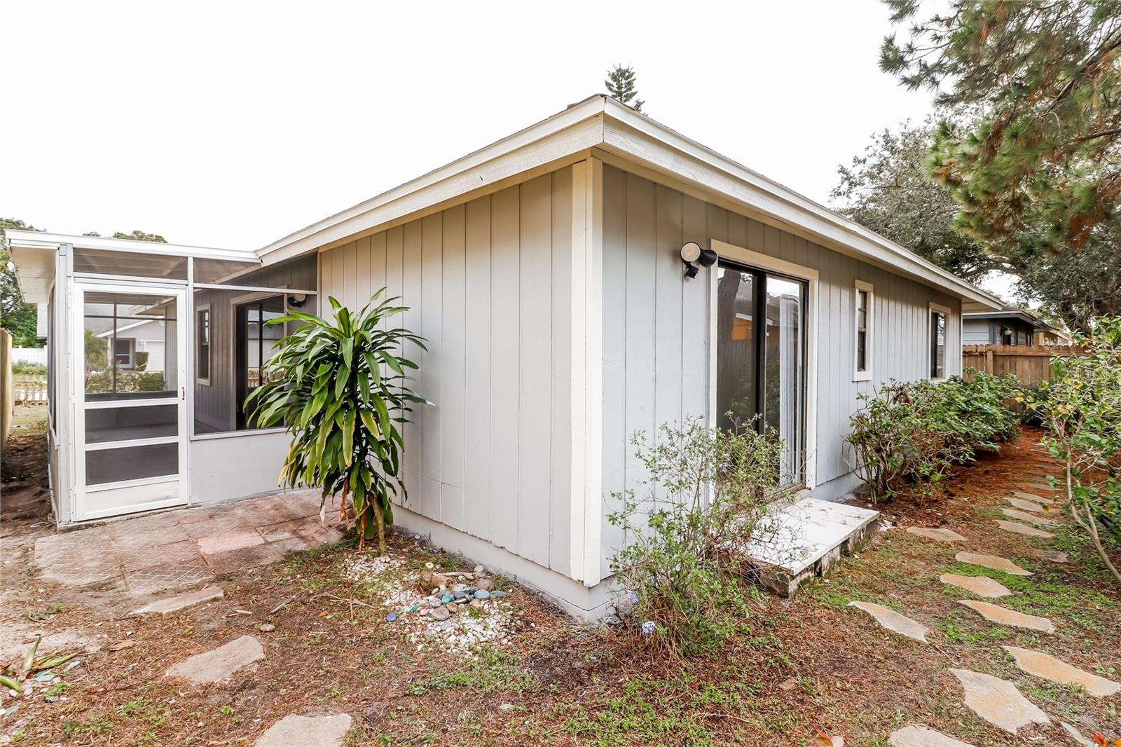 Image 16 of 16 For 1718 Tall Pines Drive