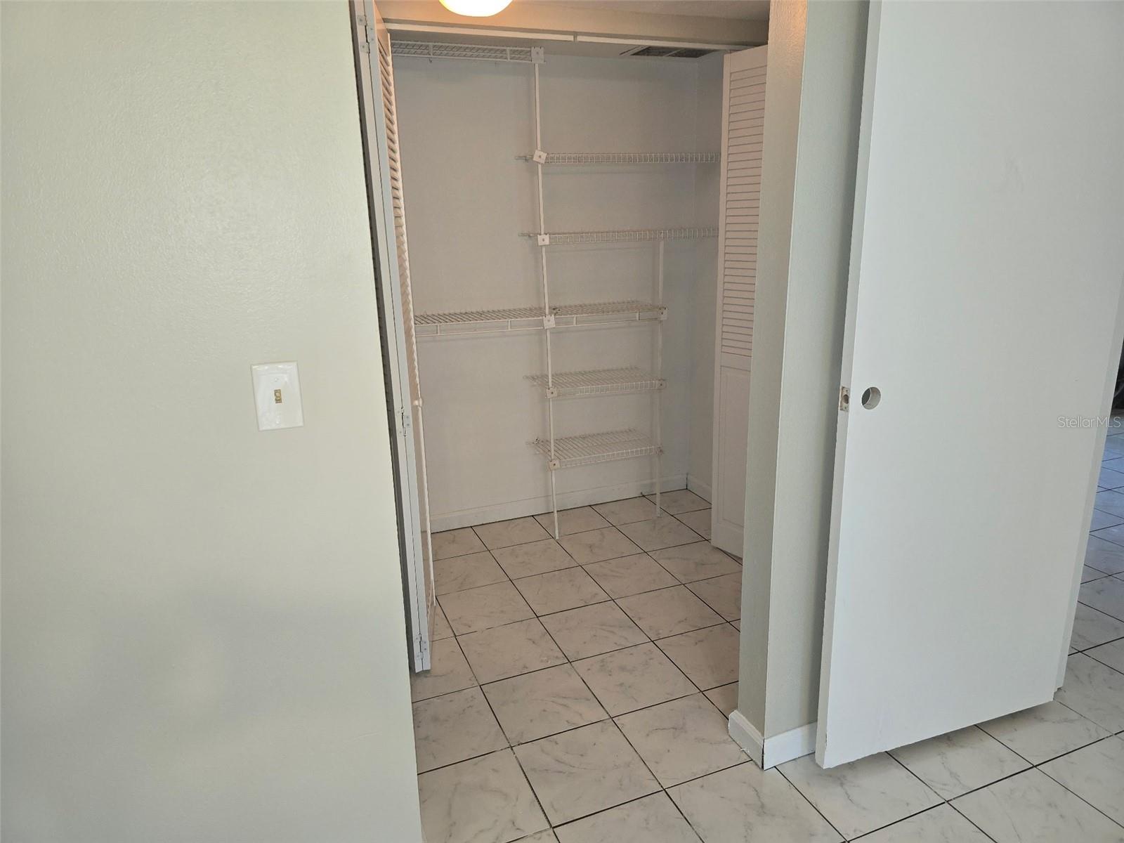 Image 7 of 7 For 413 Sheoah Boulevard 3