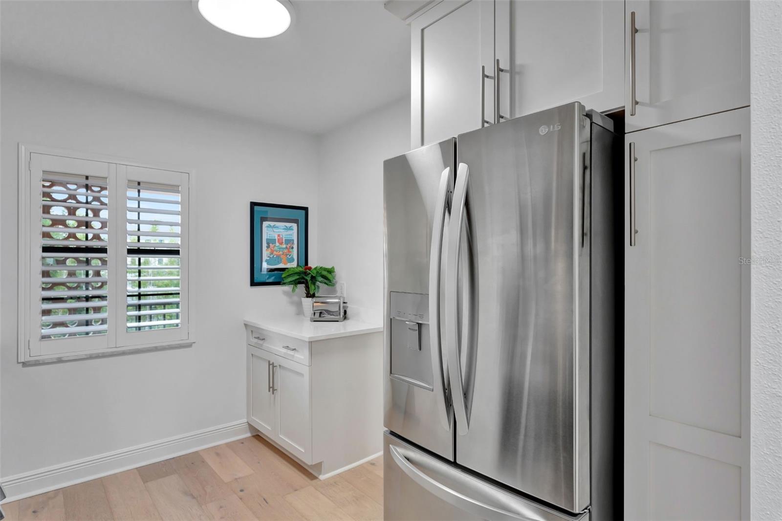 Image 15 of 38 For 100 Interlachen Avenue 410f