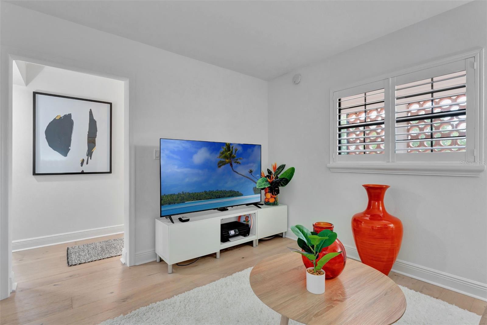 Image 17 of 38 For 100 Interlachen Avenue 410f