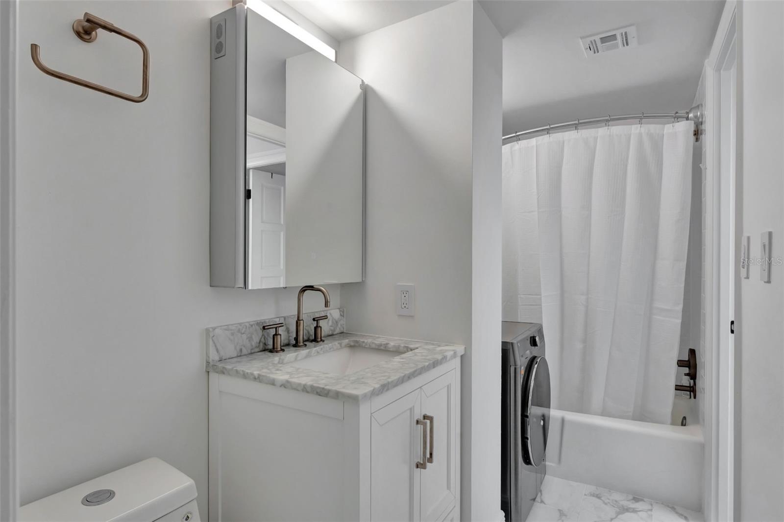 Image 21 of 38 For 100 Interlachen Avenue 410f