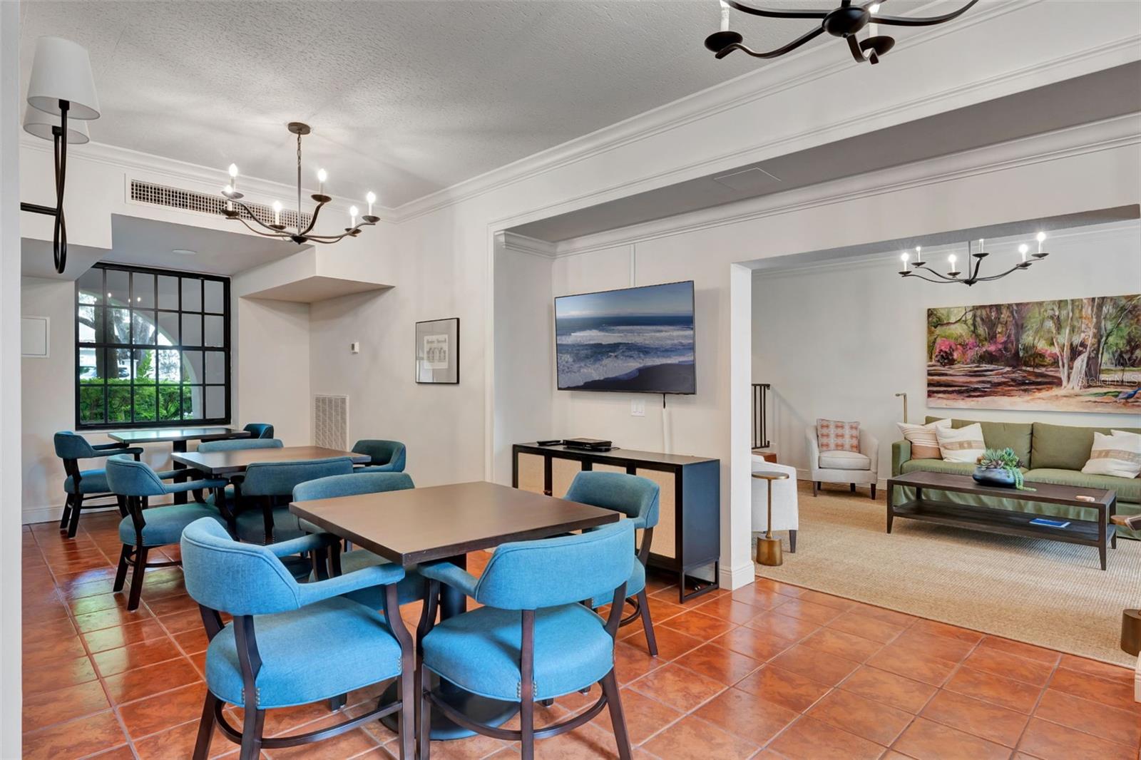 Image 33 of 38 For 100 Interlachen Avenue 410f