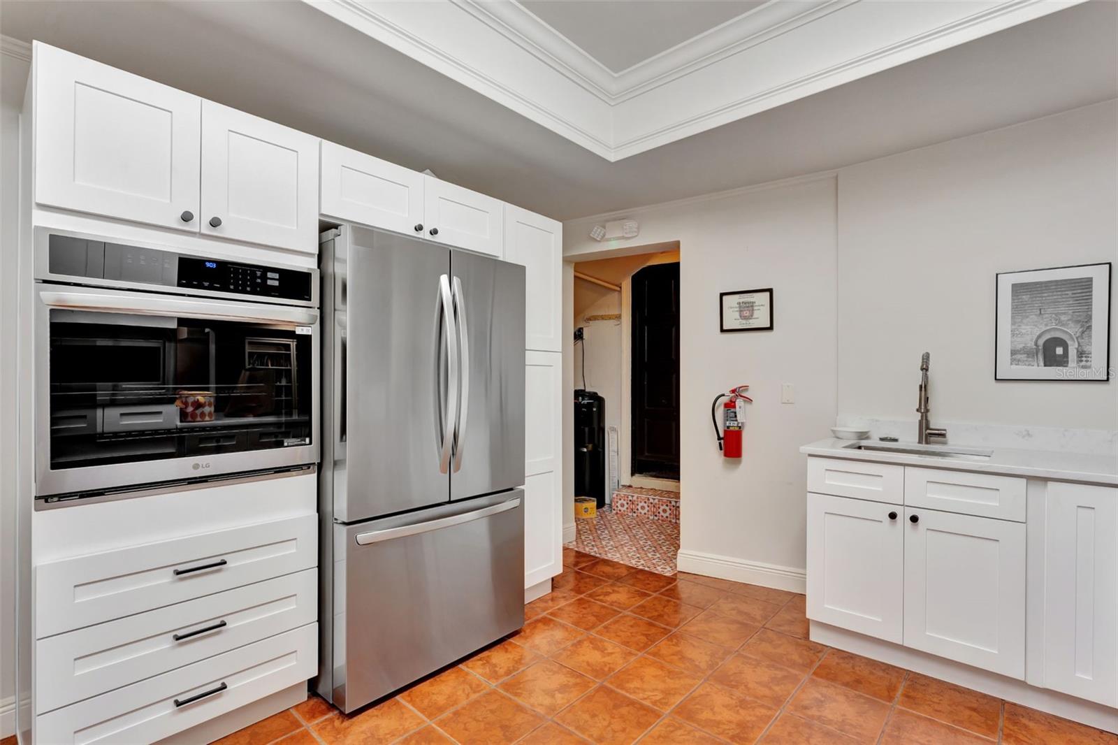 Image 34 of 38 For 100 Interlachen Avenue 410f