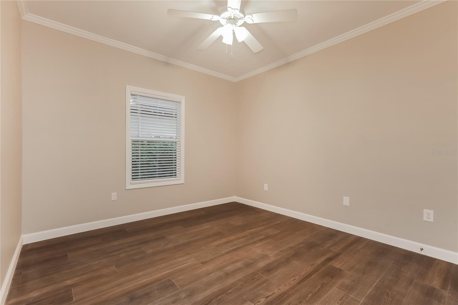Image 12 of 16 For 920 15th Avenue S