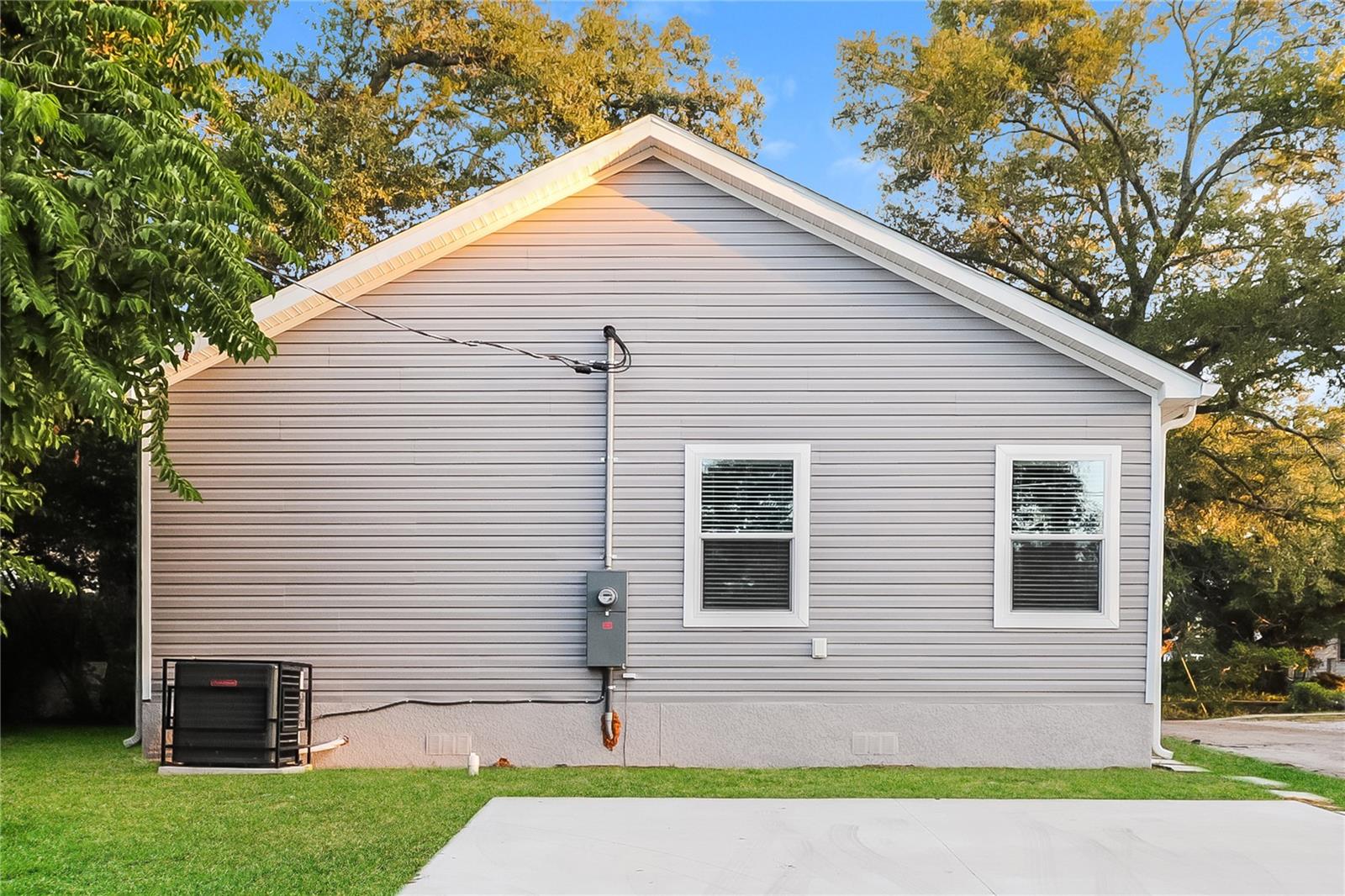 Image 16 of 16 For 920 15th Avenue S