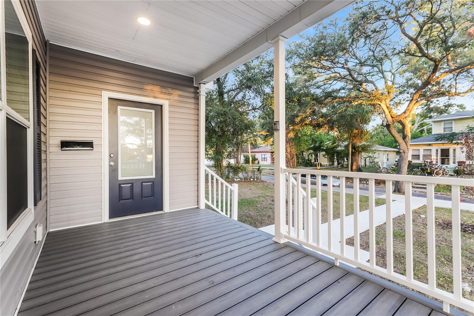 Image 3 of 16 For 920 15th Avenue S