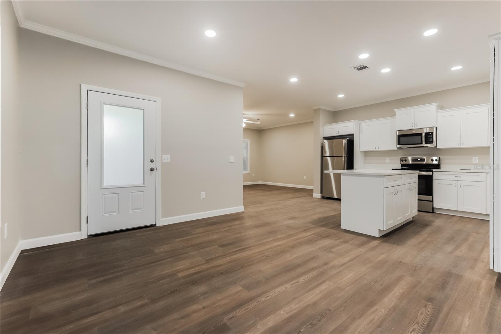 Image 5 of 16 For 920 15th Avenue S