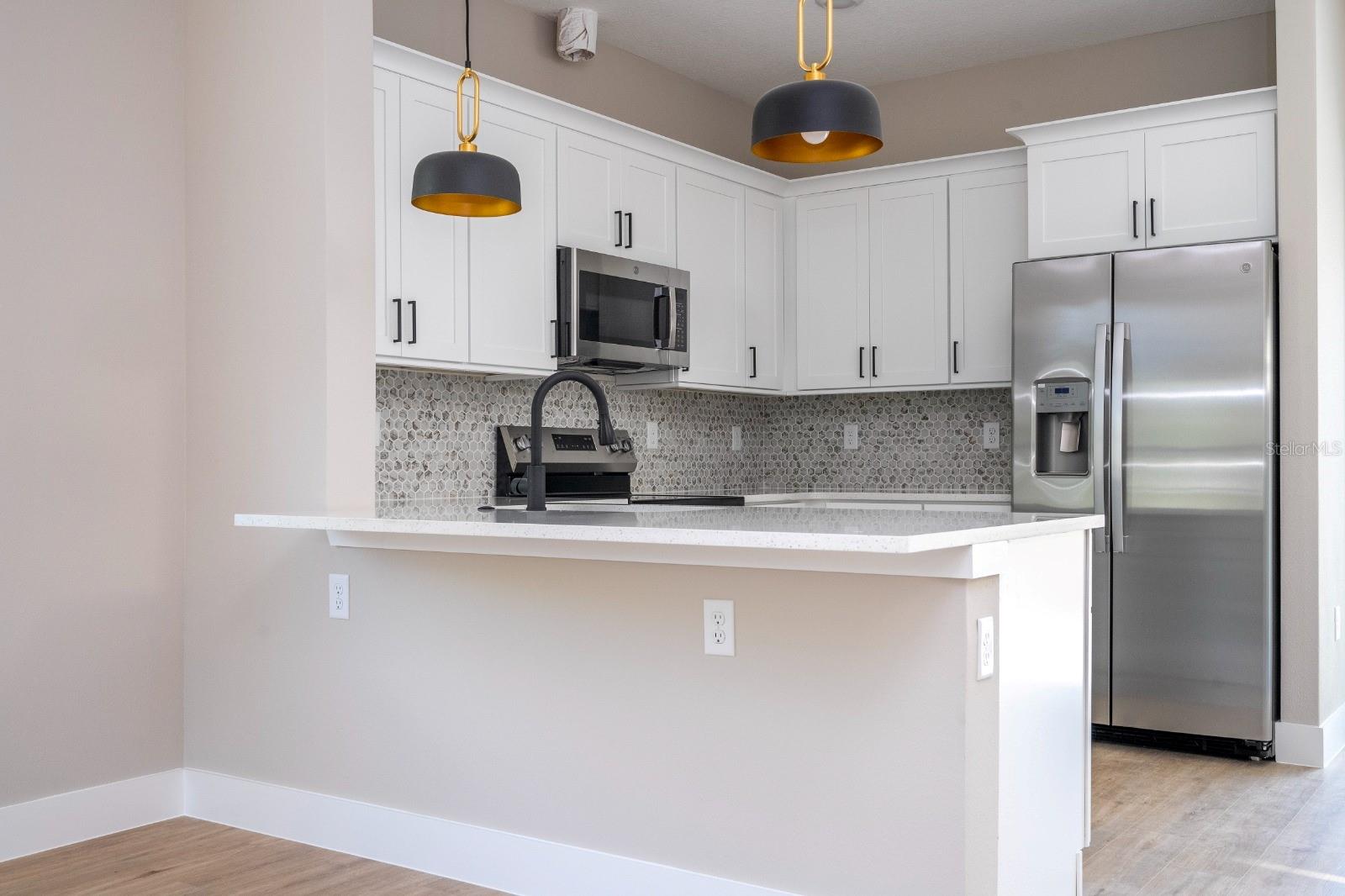 Image 7 of 23 For 2041 Warrens Avenue