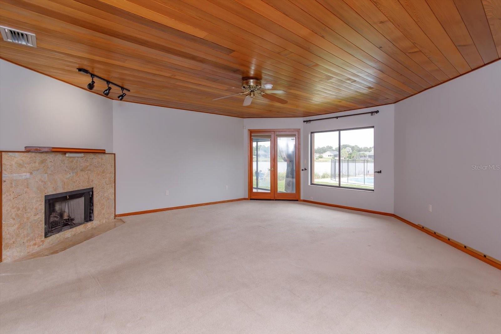 Image 14 of 28 For 13377 Lake Butler Boulevard