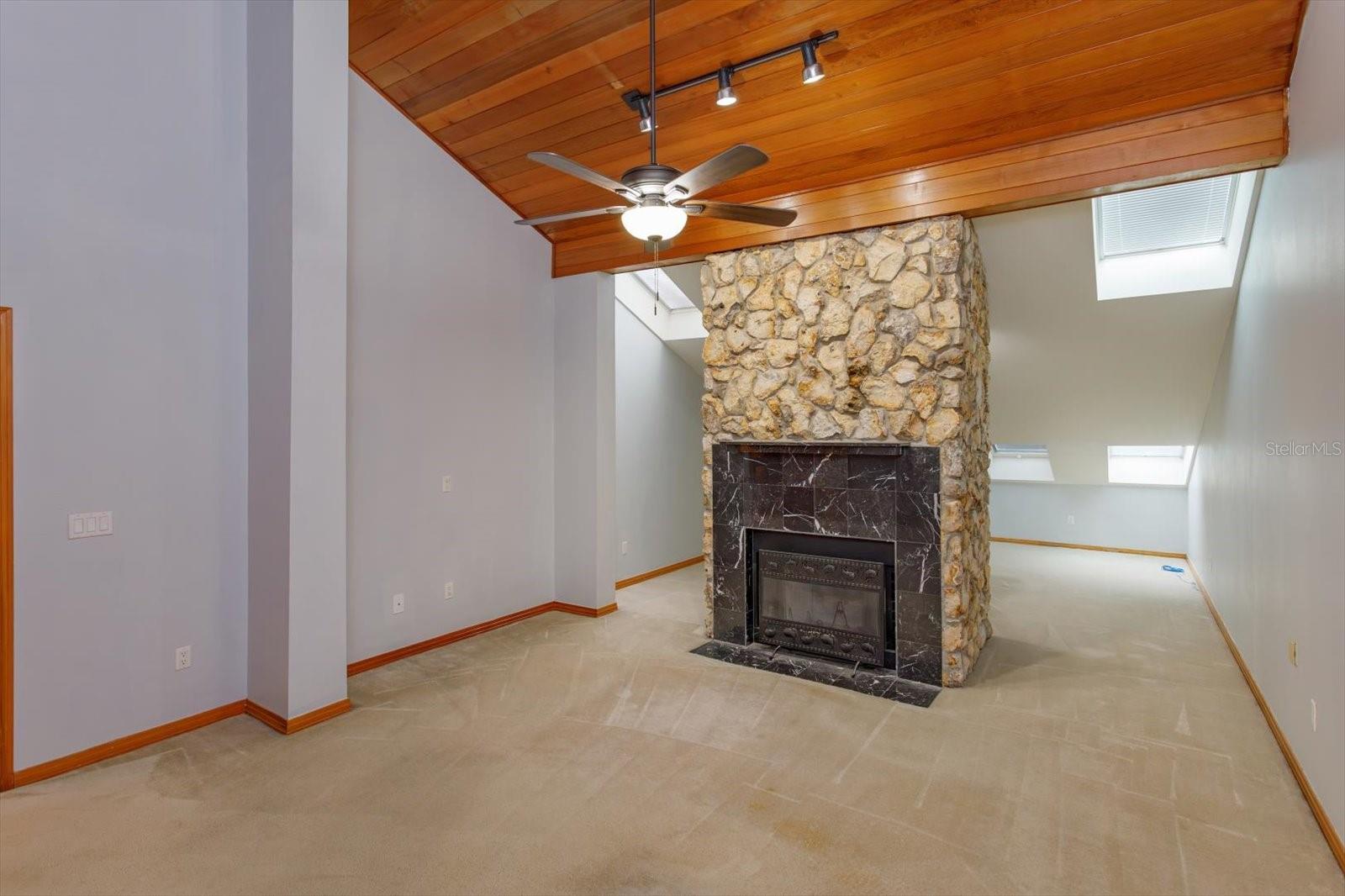 Image 20 of 28 For 13377 Lake Butler Boulevard