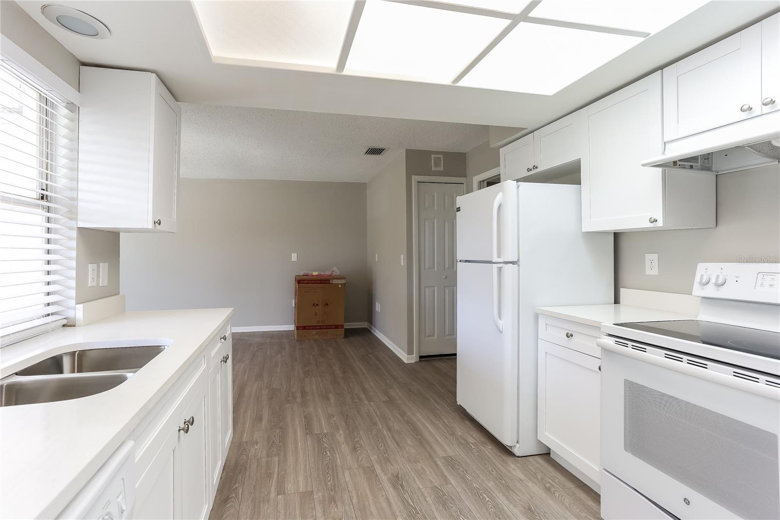 Image 6 of 16 For 2704 Woodview Court