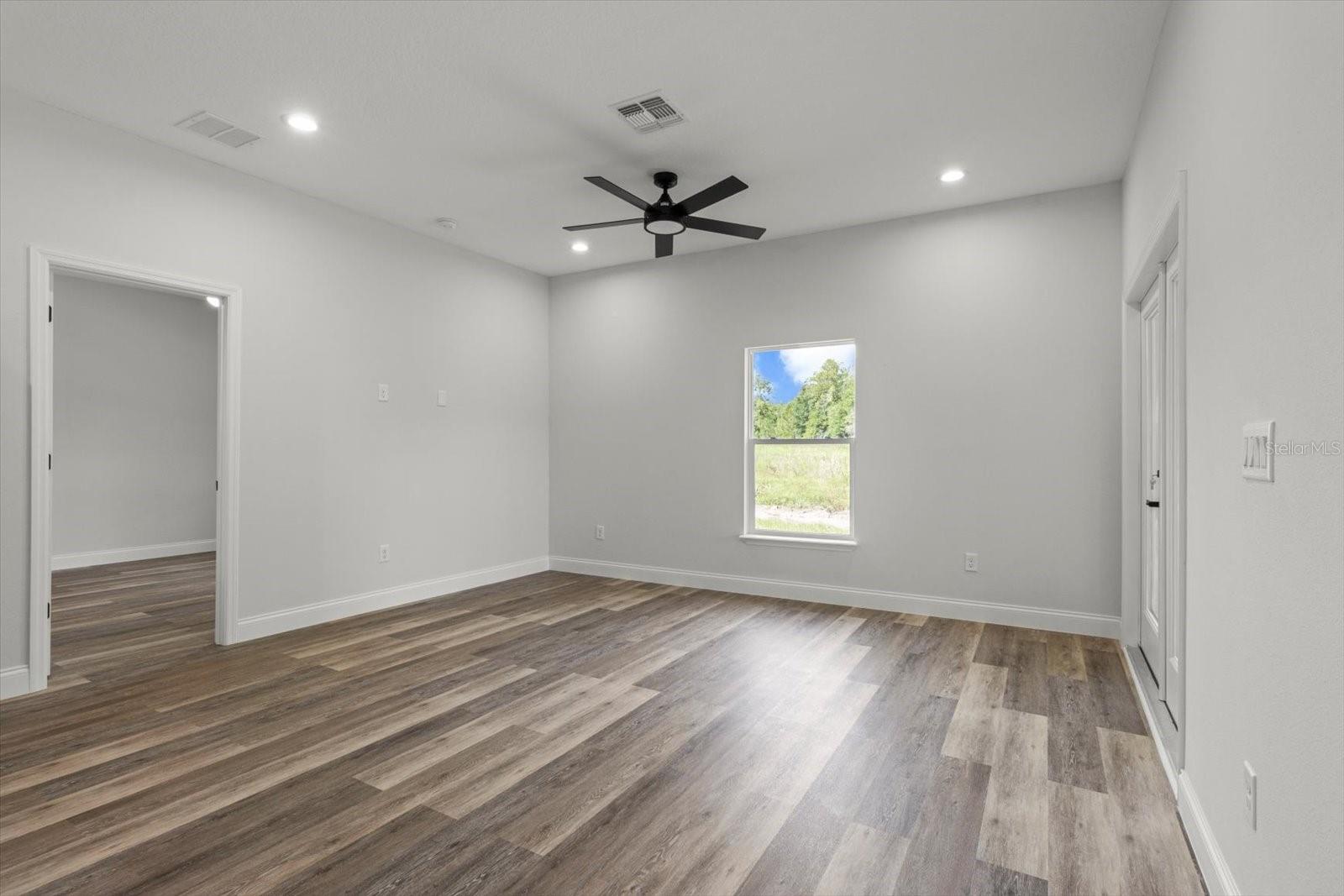 Image 12 of 27 For 6730 Crimson Lane