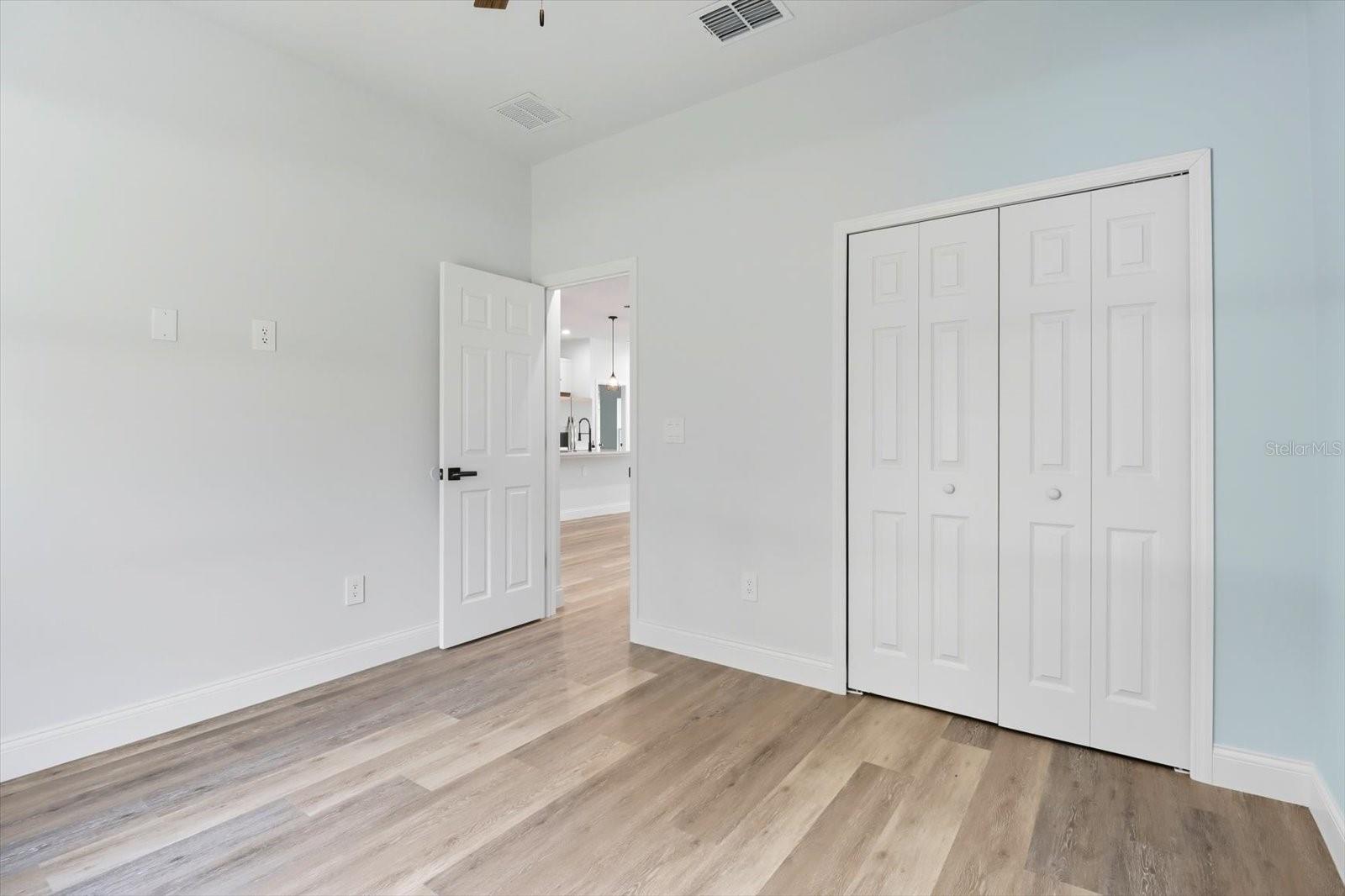 Listing photo id 31 for 6730 Crimson Lane