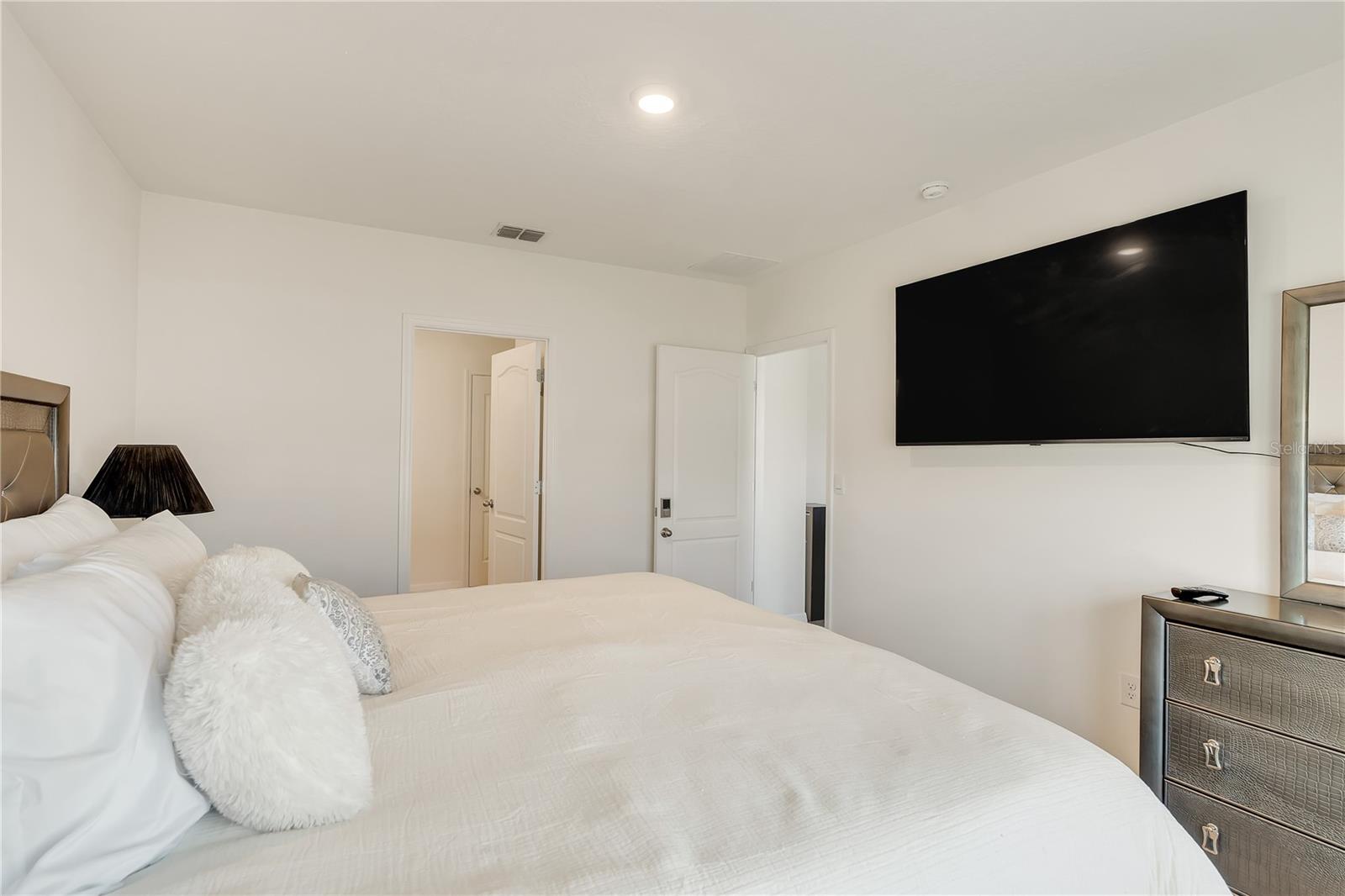 Image 11 of 29 For 1535 Barberry Drive