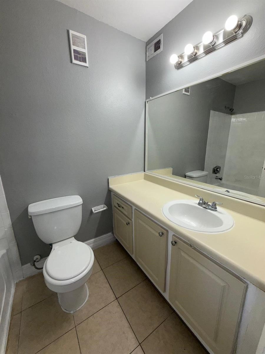 Image 13 of 19 For 4772 Walden Circle 228