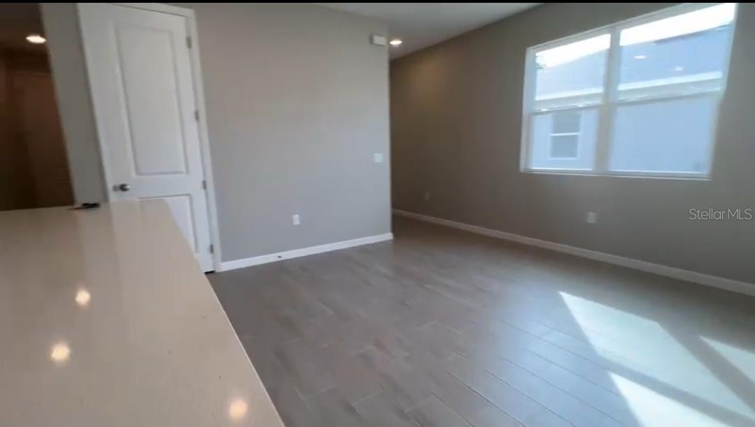 Image 4 of 7 For 895 Blue Creek Drive