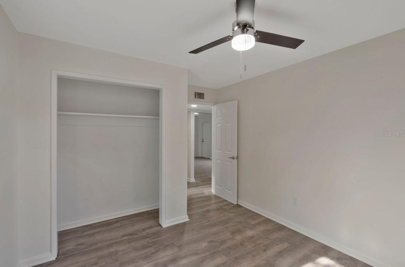 Image 15 of 34 For 819 Edgewater Drive
