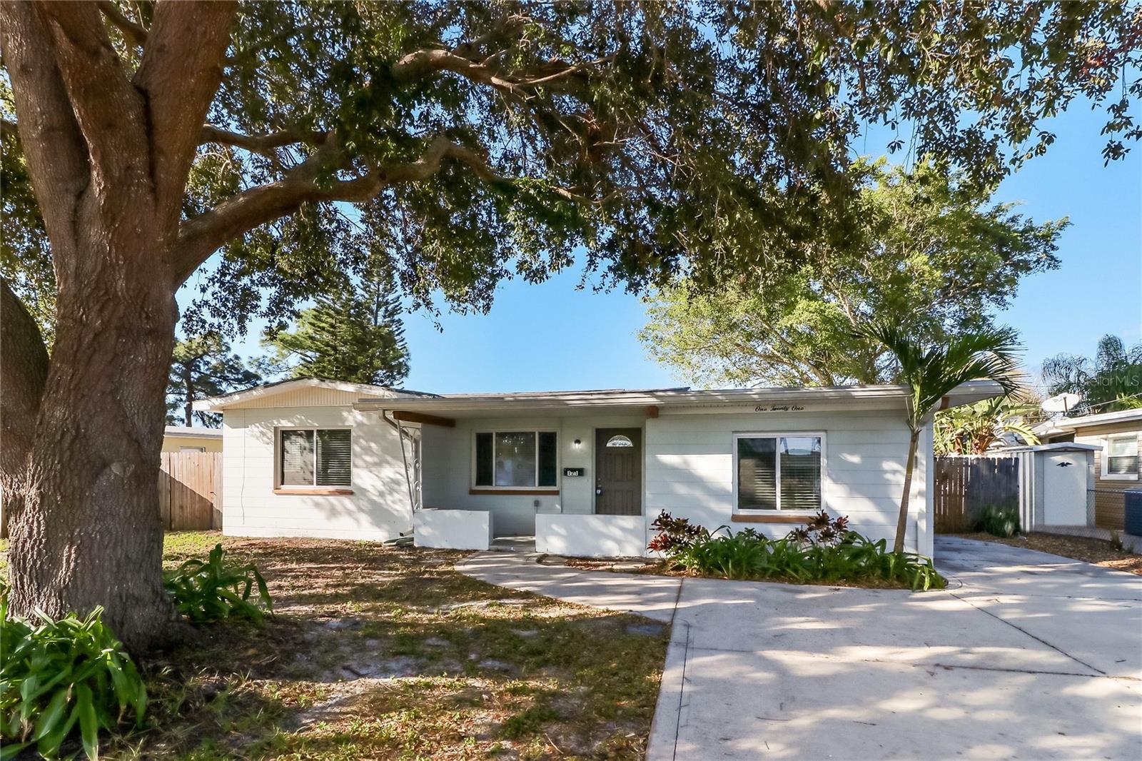 Details for 121 Sunlit Cove Drive Ne, ST PETERSBURG, FL 33702