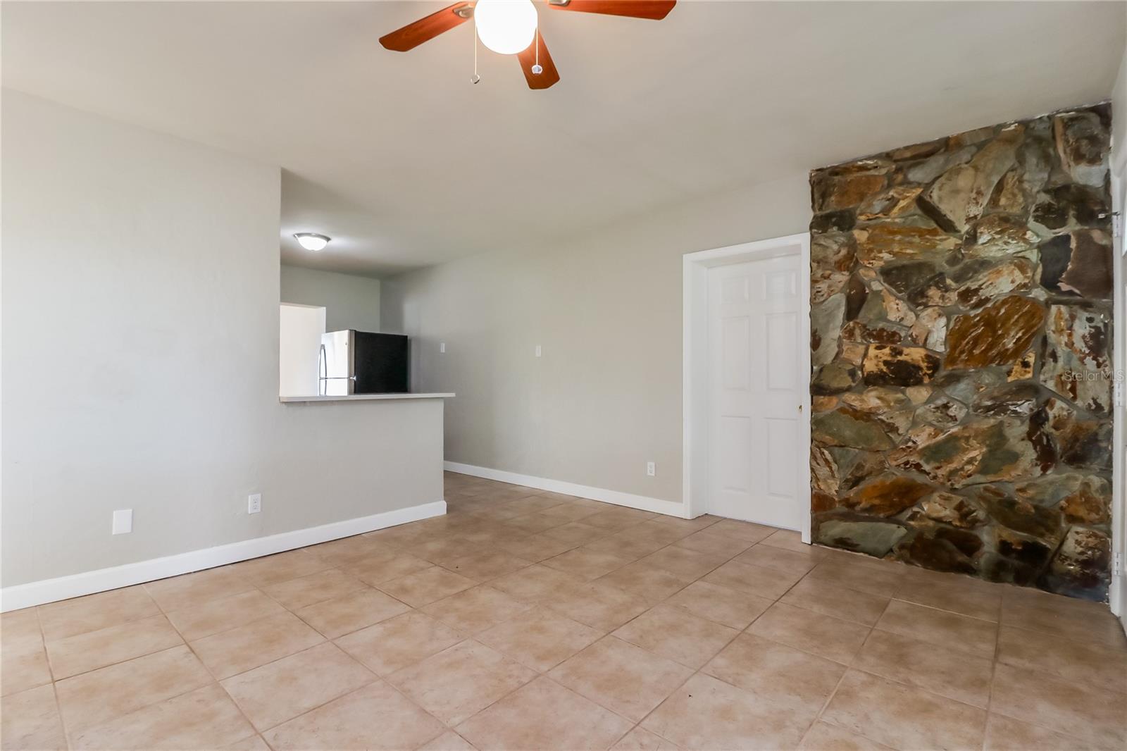 Image 3 of 16 For 121 Sunlit Cove Drive Ne