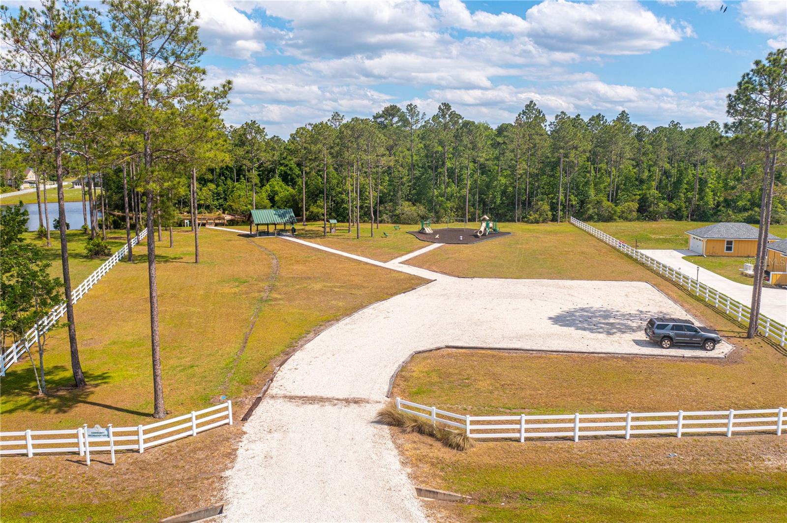 Image 13 of 18 For 9943 Kings Crossing Drive