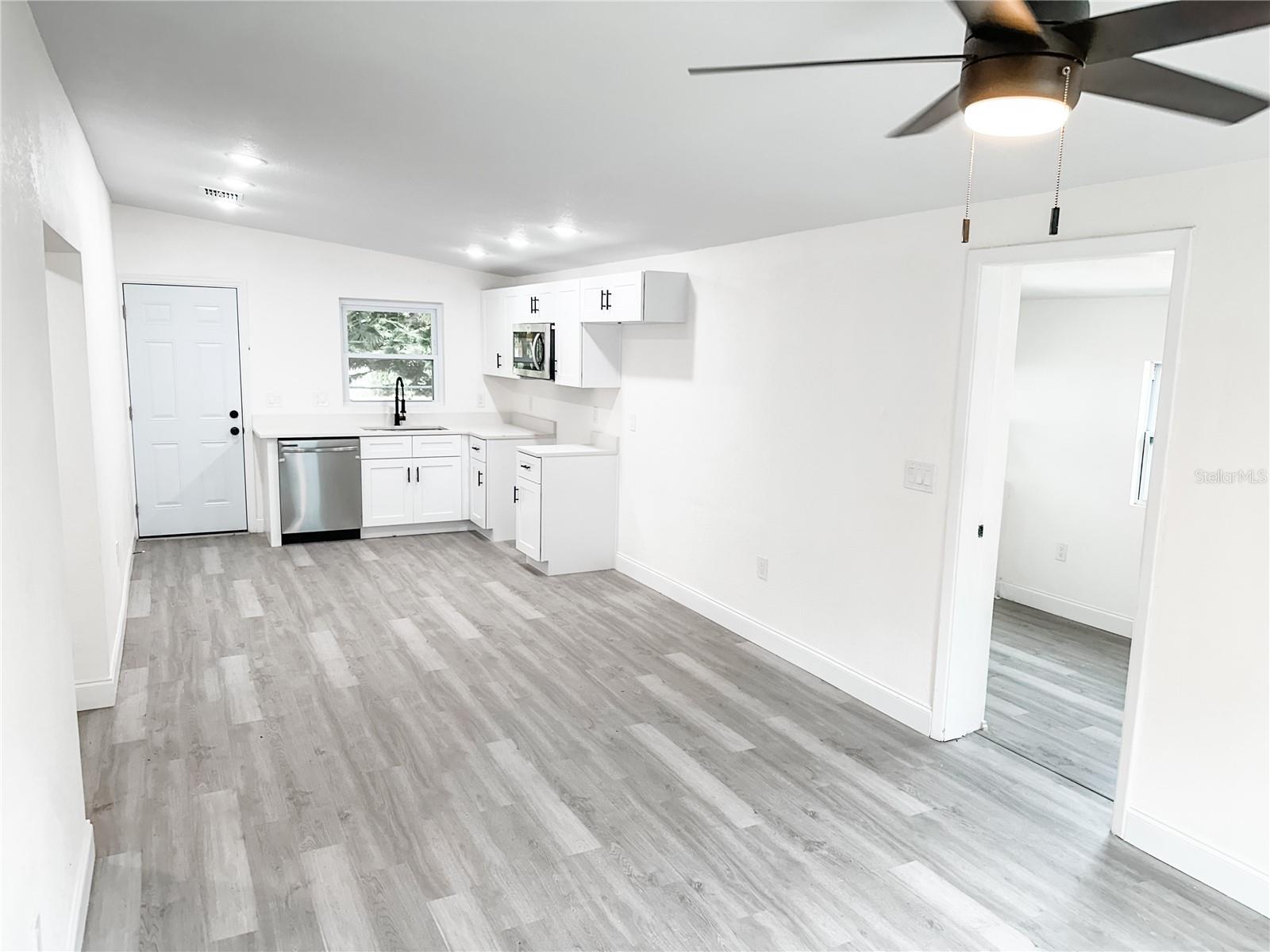 Image 12 of 57 For 110 15th Street