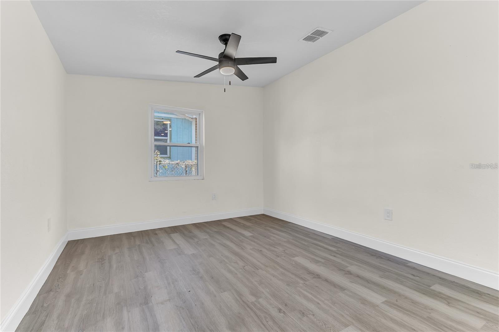 Image 16 of 57 For 110 15th Street