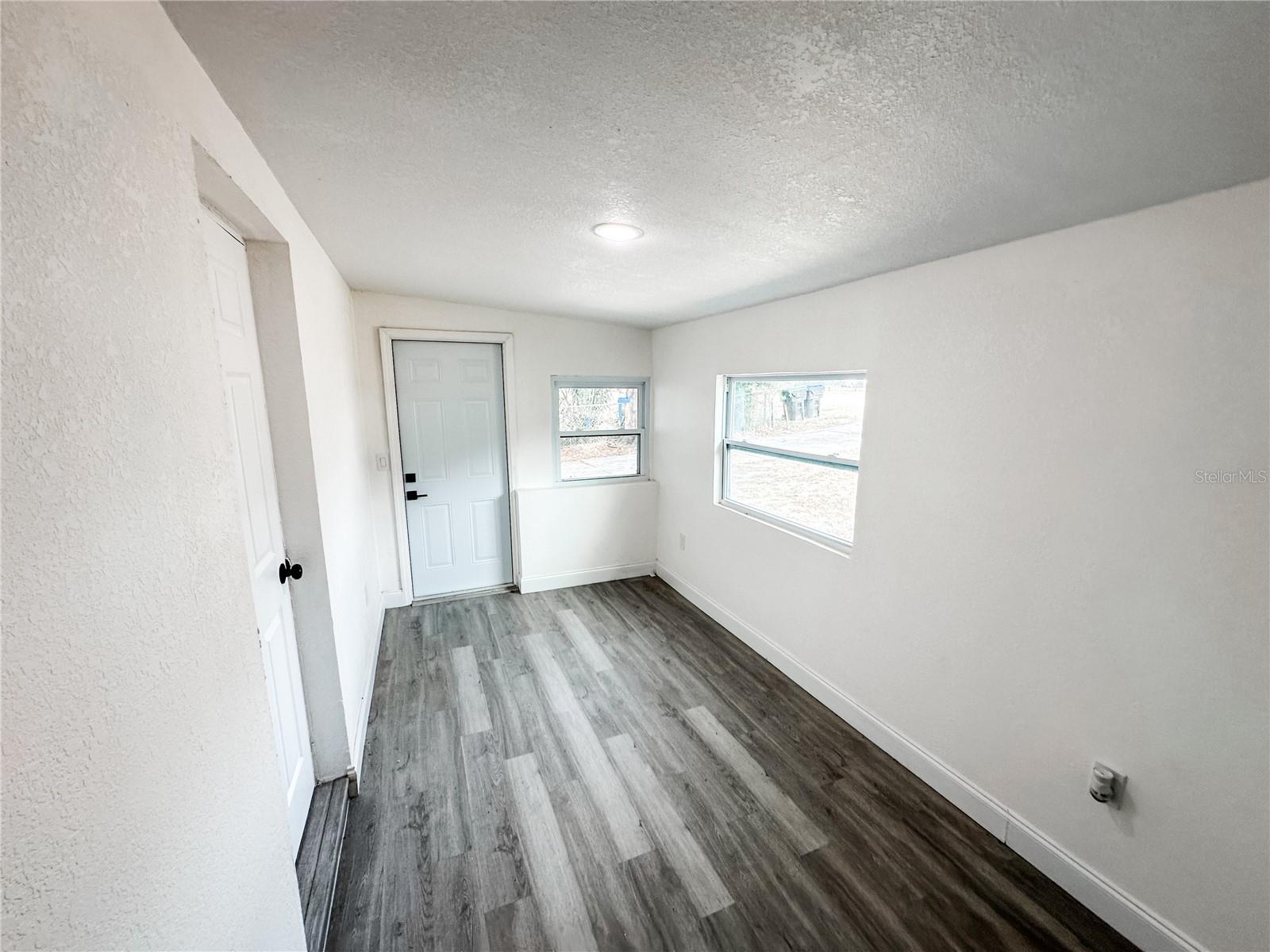 Image 19 of 57 For 110 15th Street