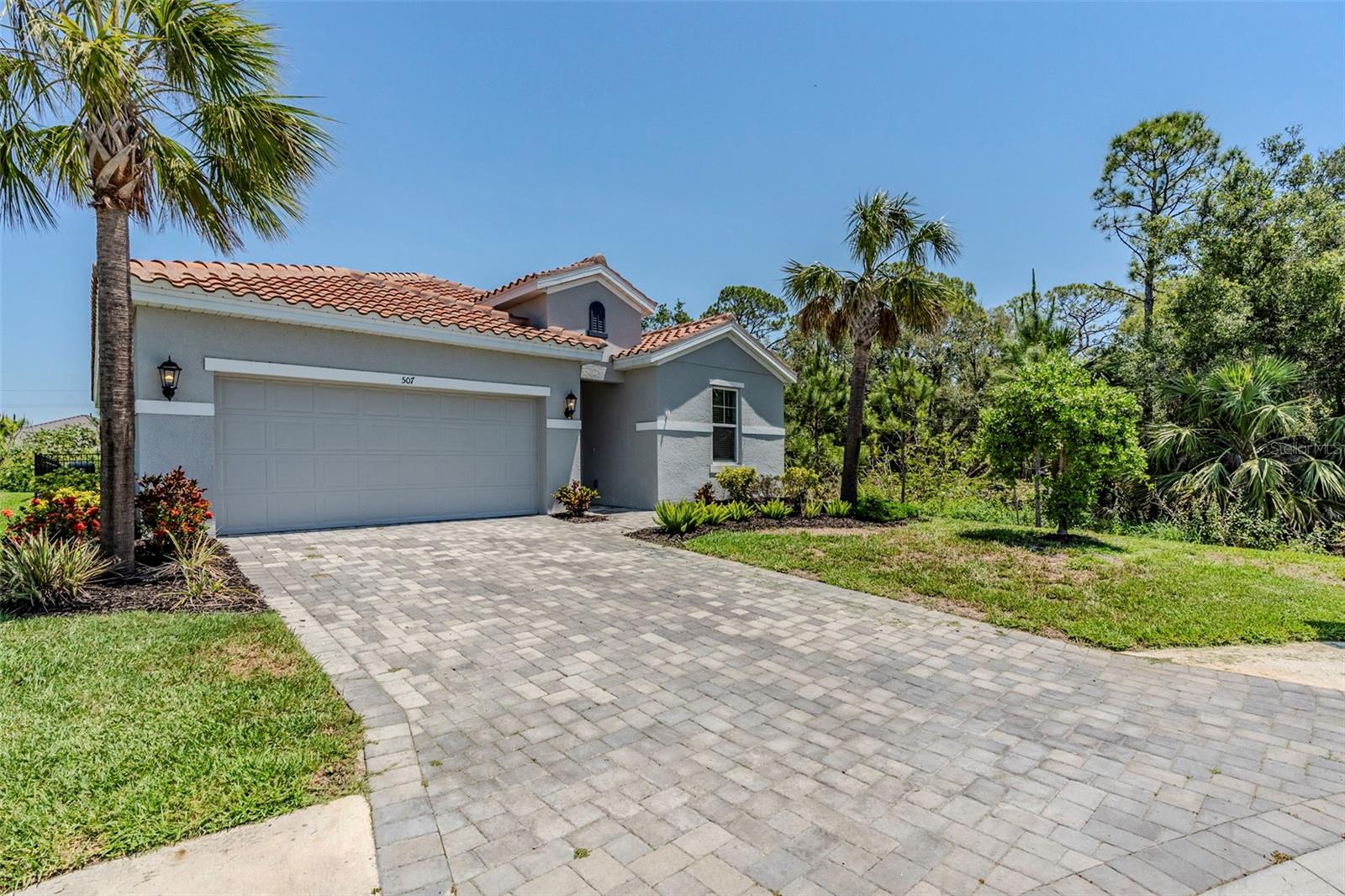 Image 2 of 34 For 507 Daylily Boulevard