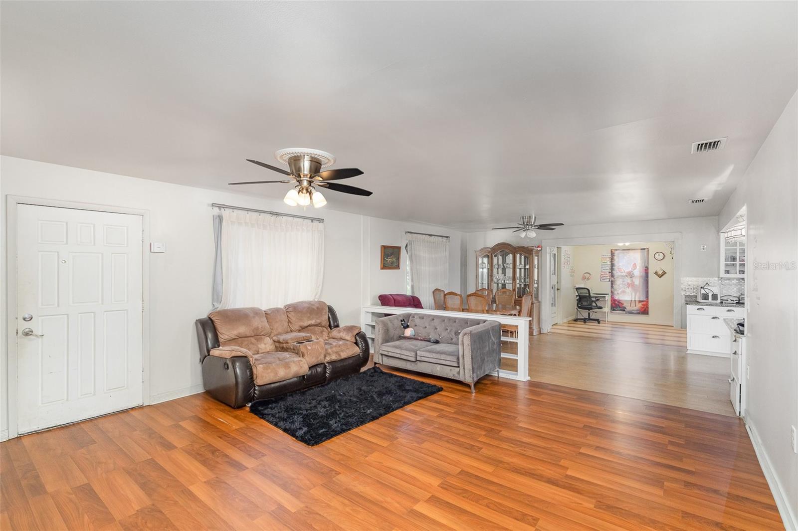 Image 3 of 13 For 113 Hibiscus Street