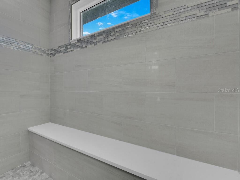 Image 20 of 30 For 223 Rotonda Boulevard S