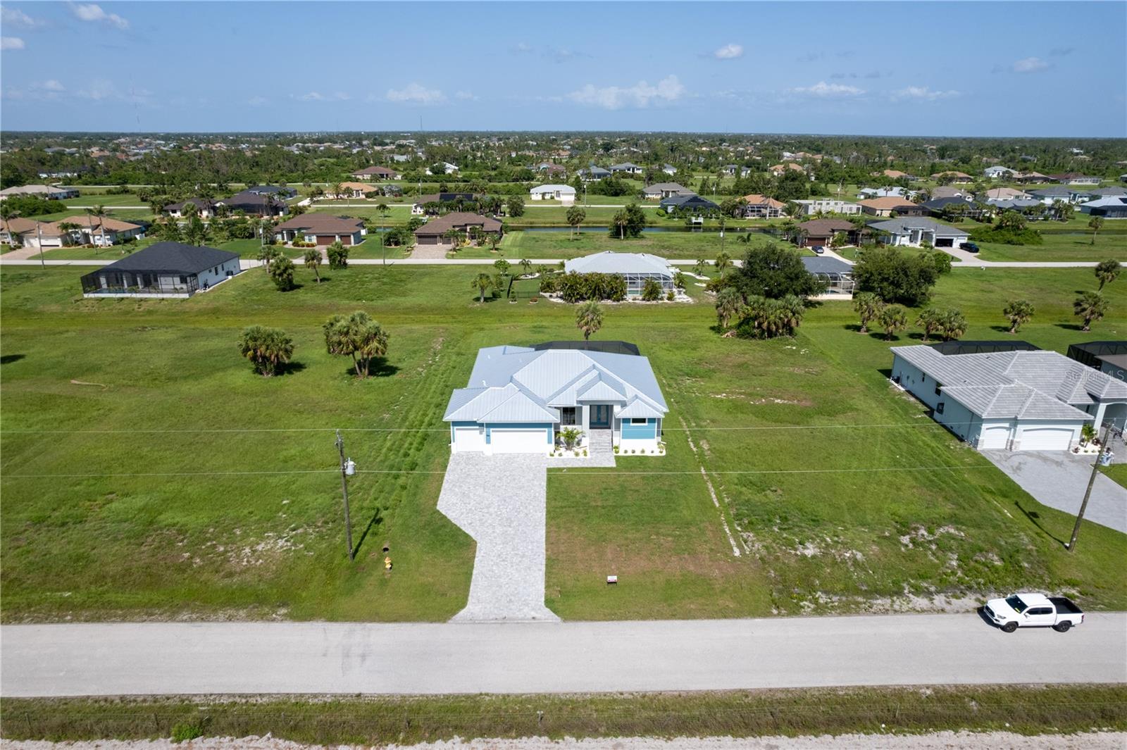 Image 34 of 38 For 205 Rotonda Boulevard S