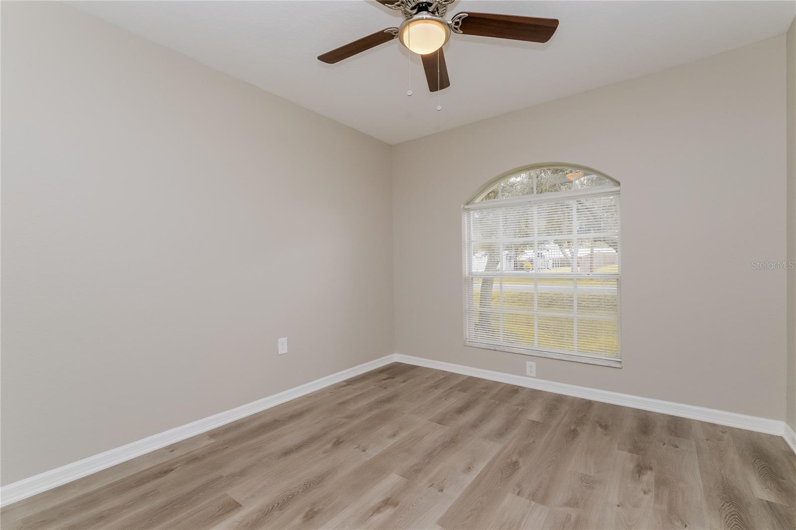 Image 13 of 16 For 9048 Oneal Avenue