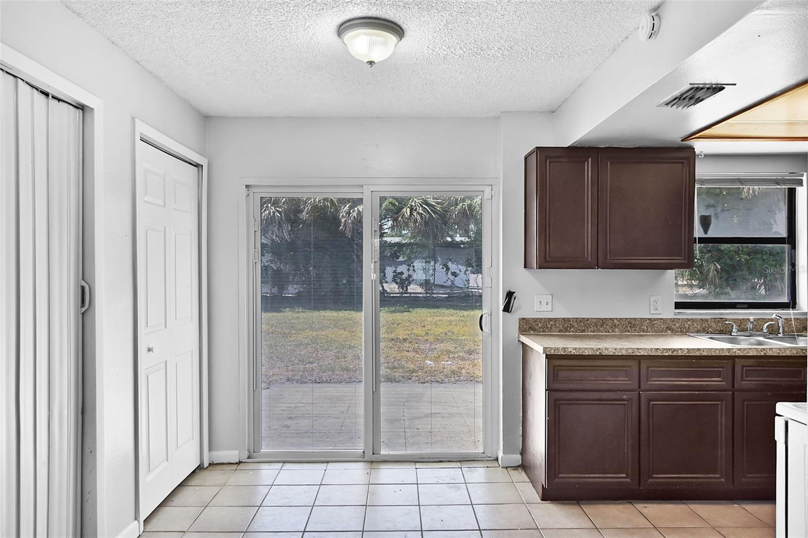 Image 9 of 32 For 4224 Colony Way