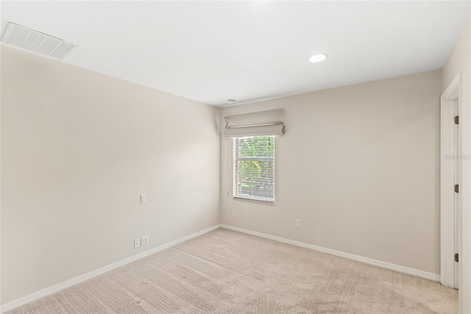 Image 19 of 34 For 3064 Yellow Lantana Lane