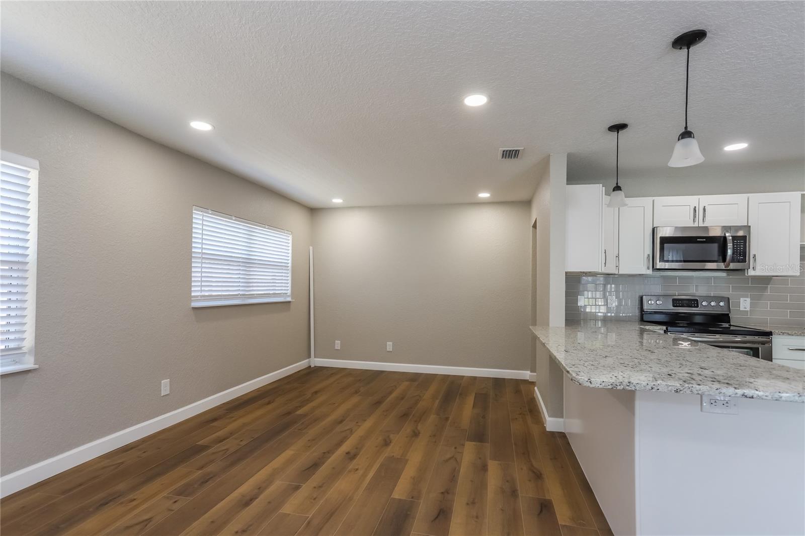 Image 3 of 16 For 7144 35th Avenue N
