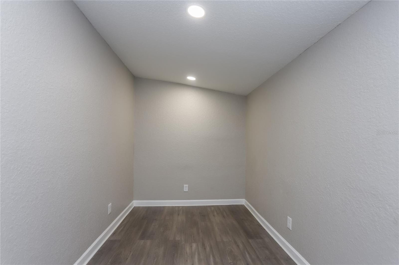 Image 9 of 16 For 7144 35th Avenue N
