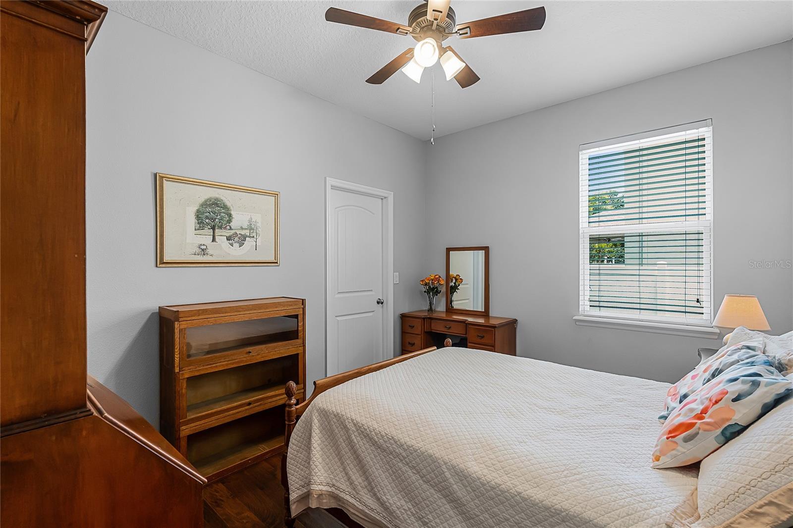 Image 22 of 57 For 721 Lake Cove Pointe Circle