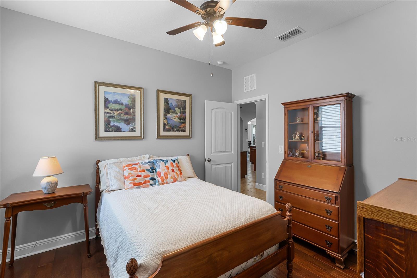 Image 23 of 57 For 721 Lake Cove Pointe Circle