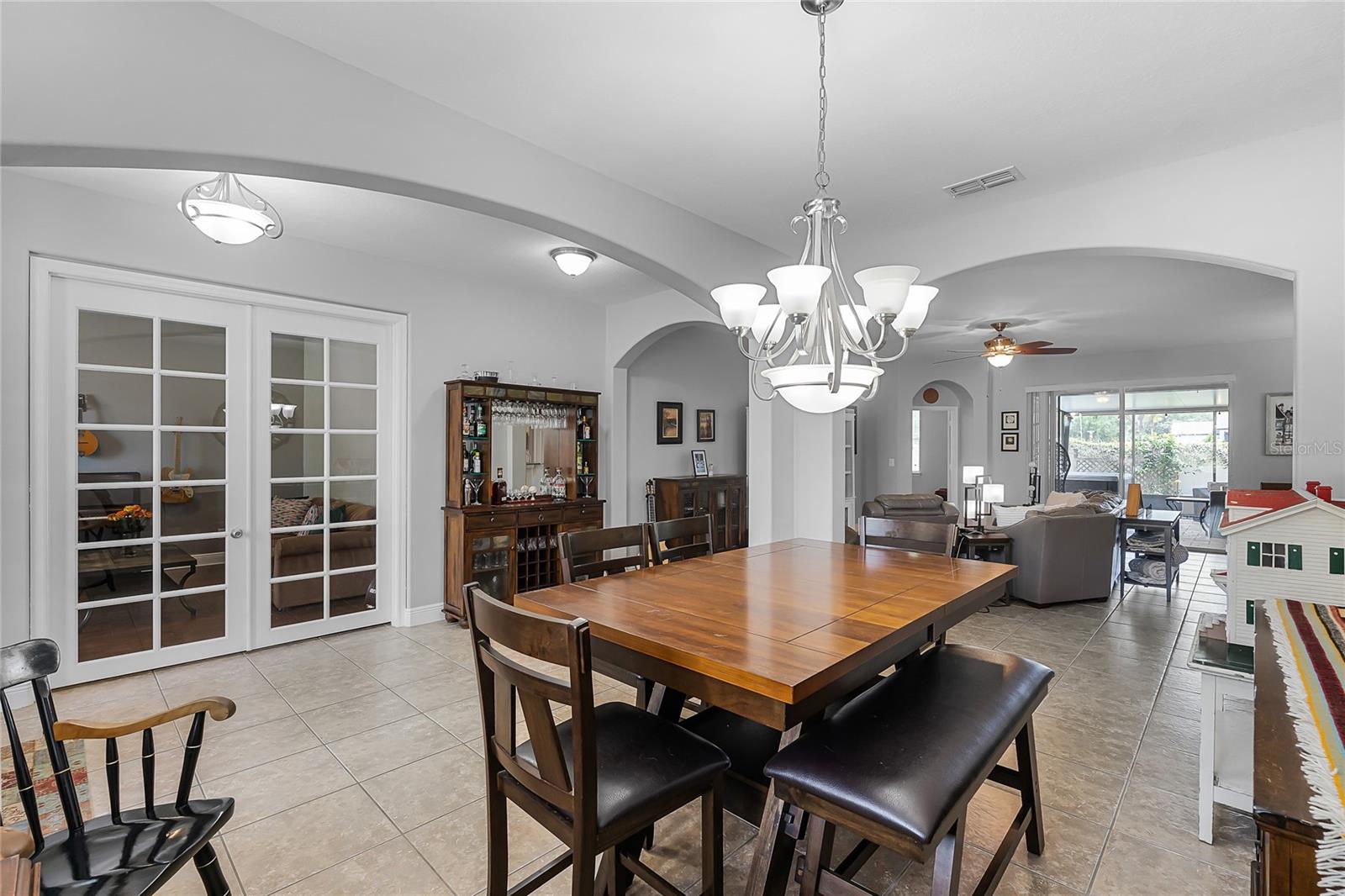 Image 9 of 57 For 721 Lake Cove Pointe Circle