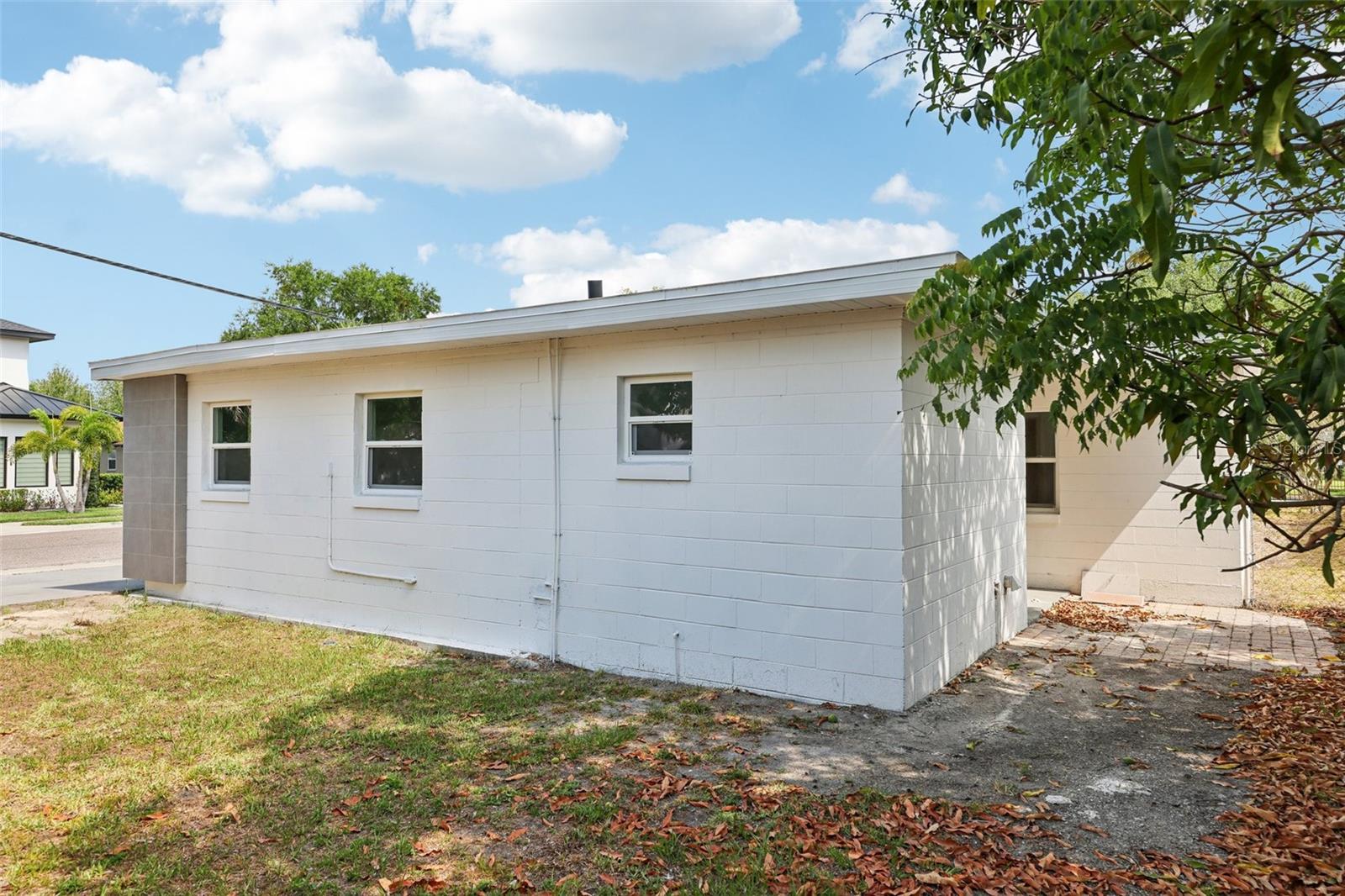 Image 37 of 72 For 730 Swoope Avenue