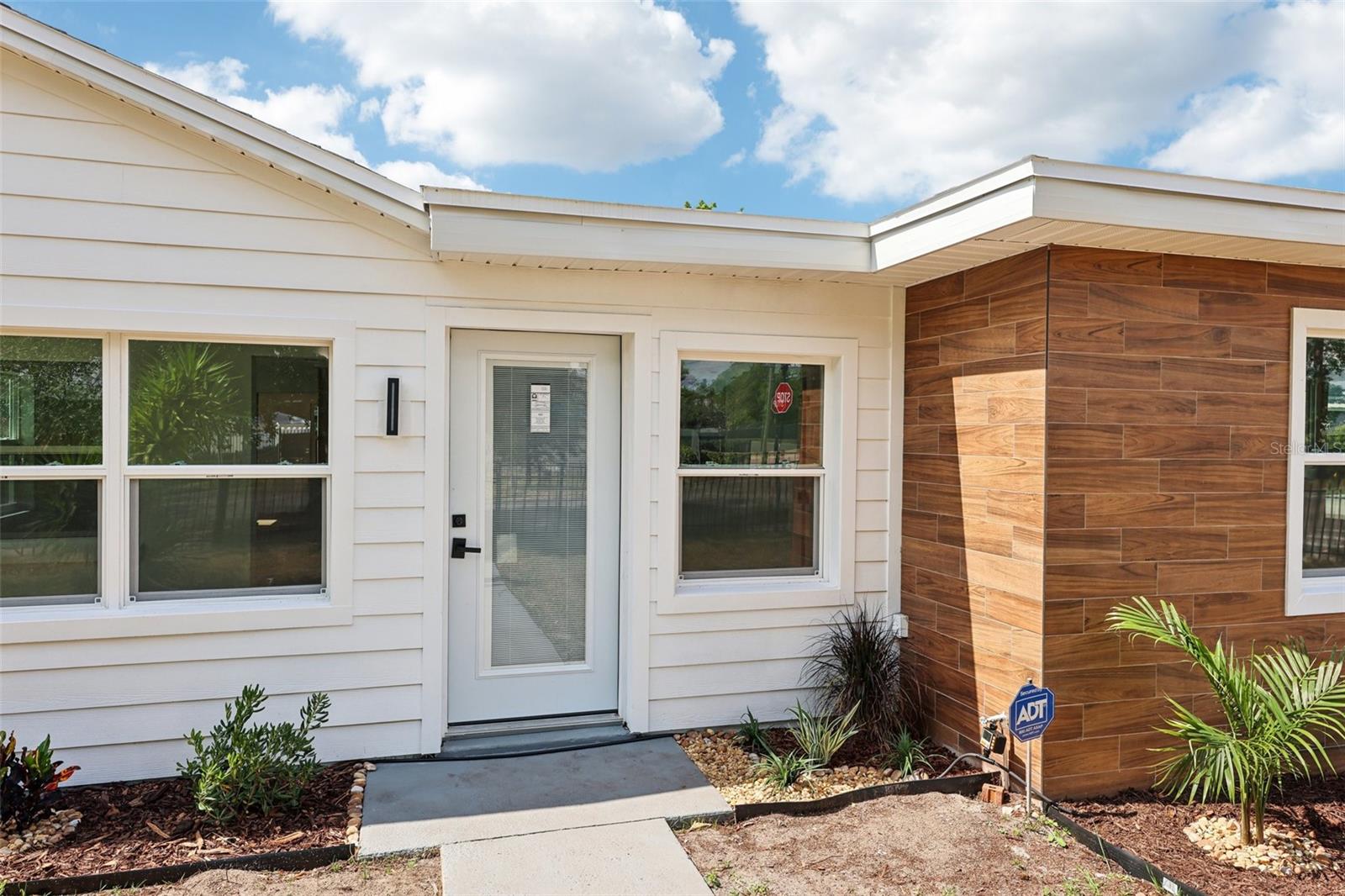Image 4 of 72 For 730 Swoope Avenue