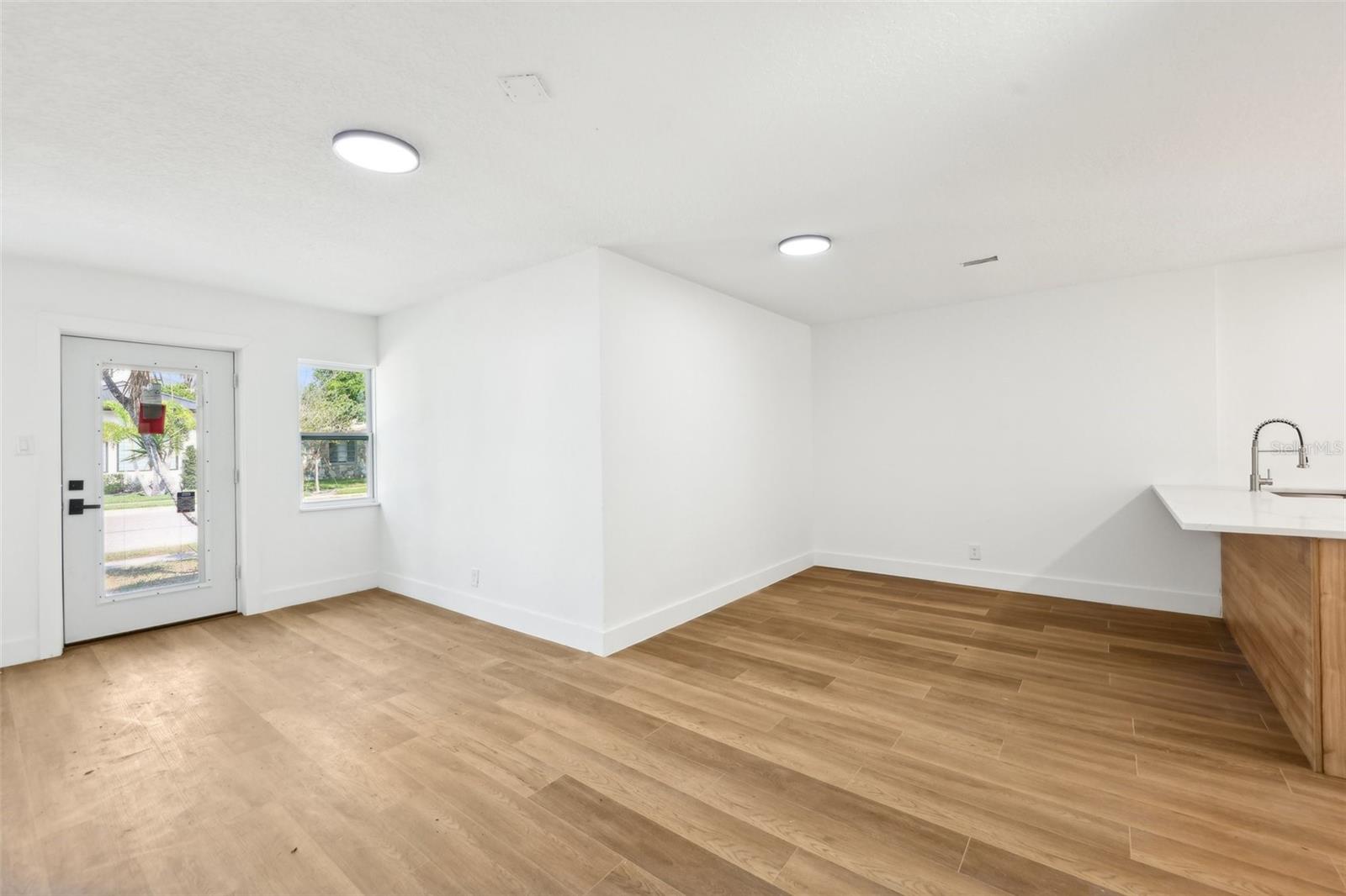 Image 9 of 72 For 730 Swoope Avenue