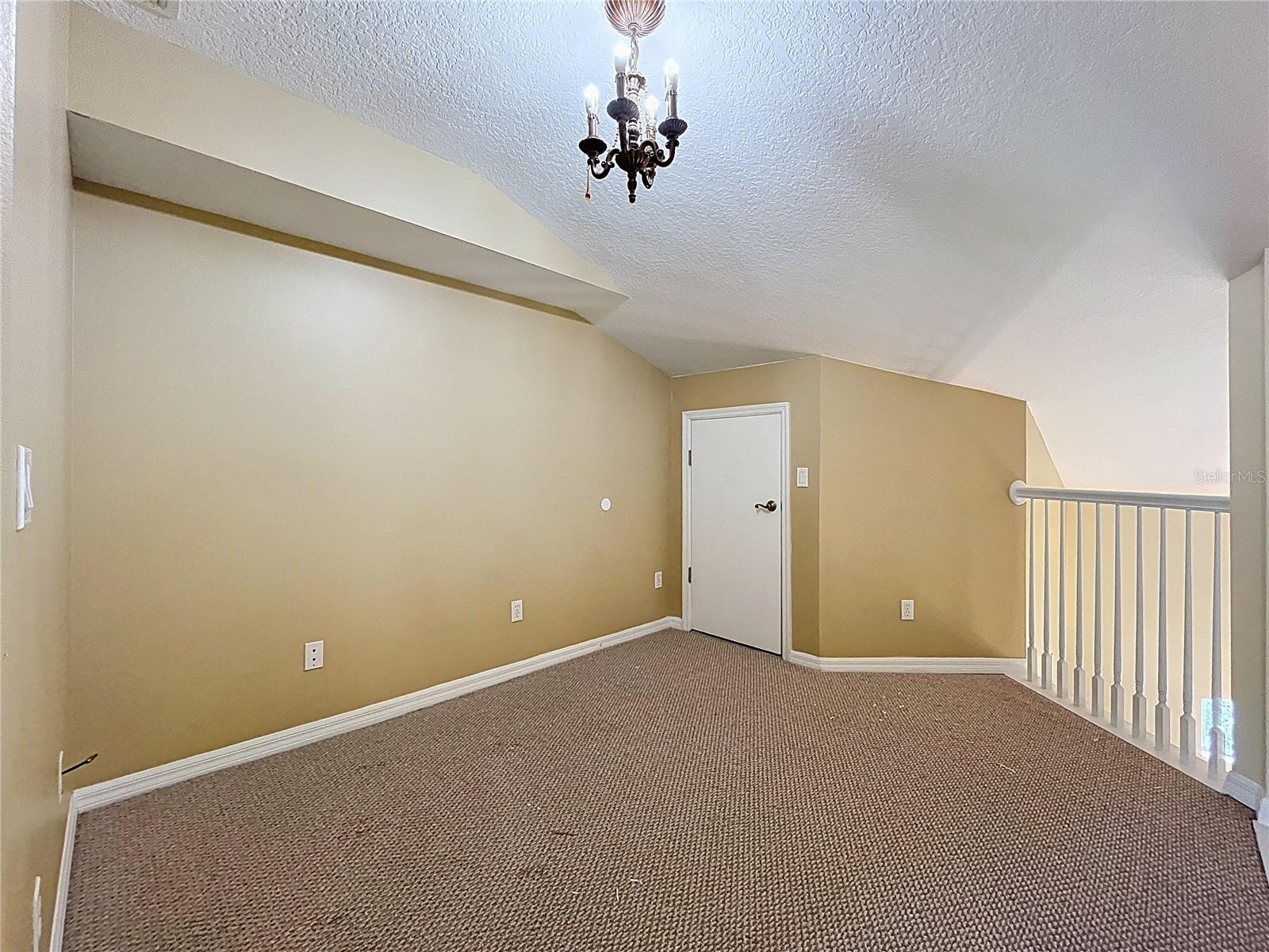 Image 36 of 69 For 960 Mooring Avenue 202