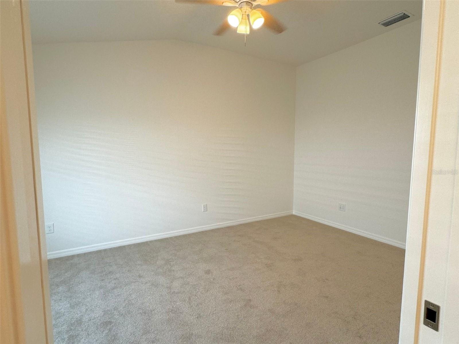 Image 6 of 18 For 1740 Yvonia Court