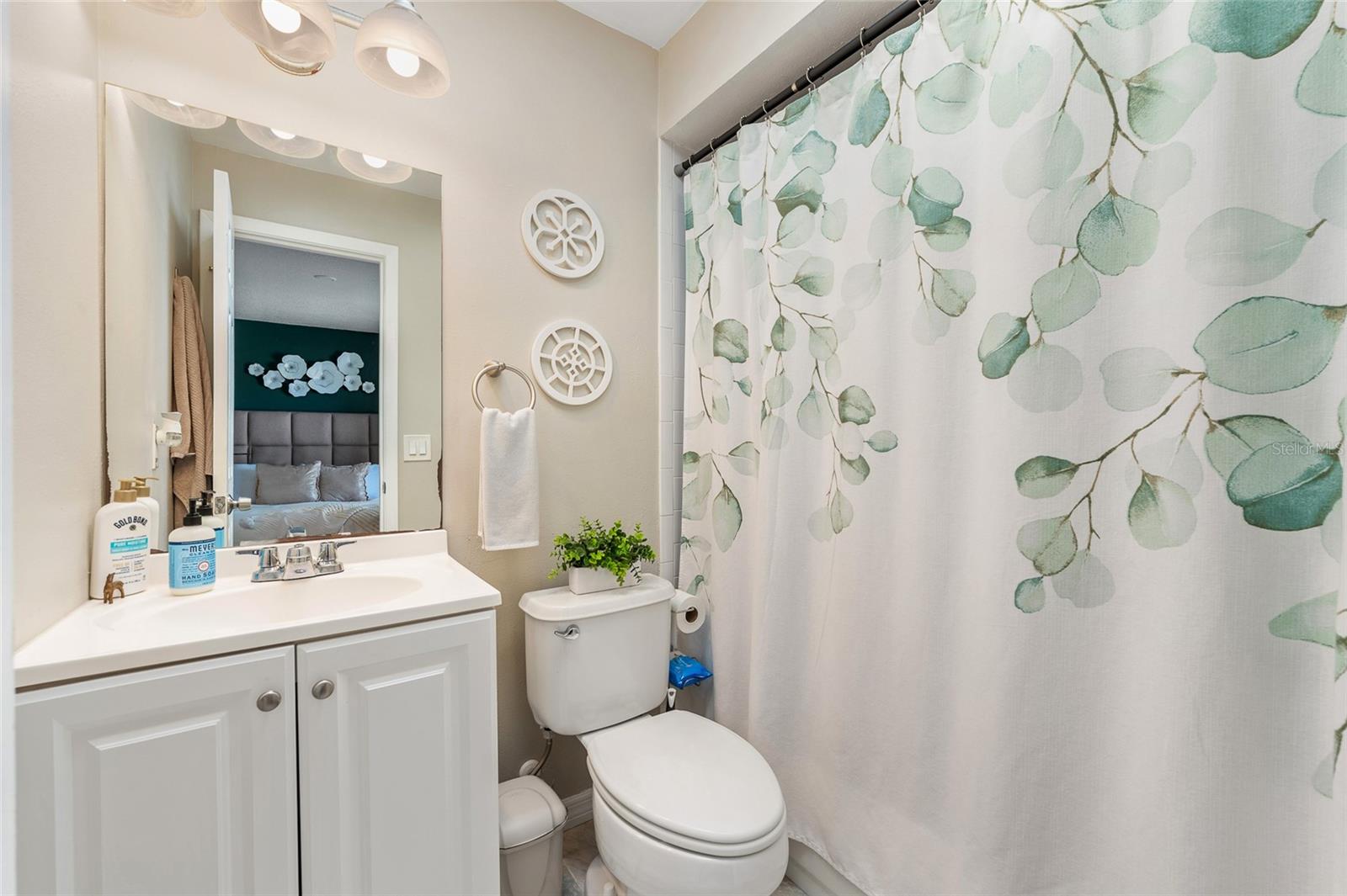 Image 13 of 24 For 12335 Eastcove Drive