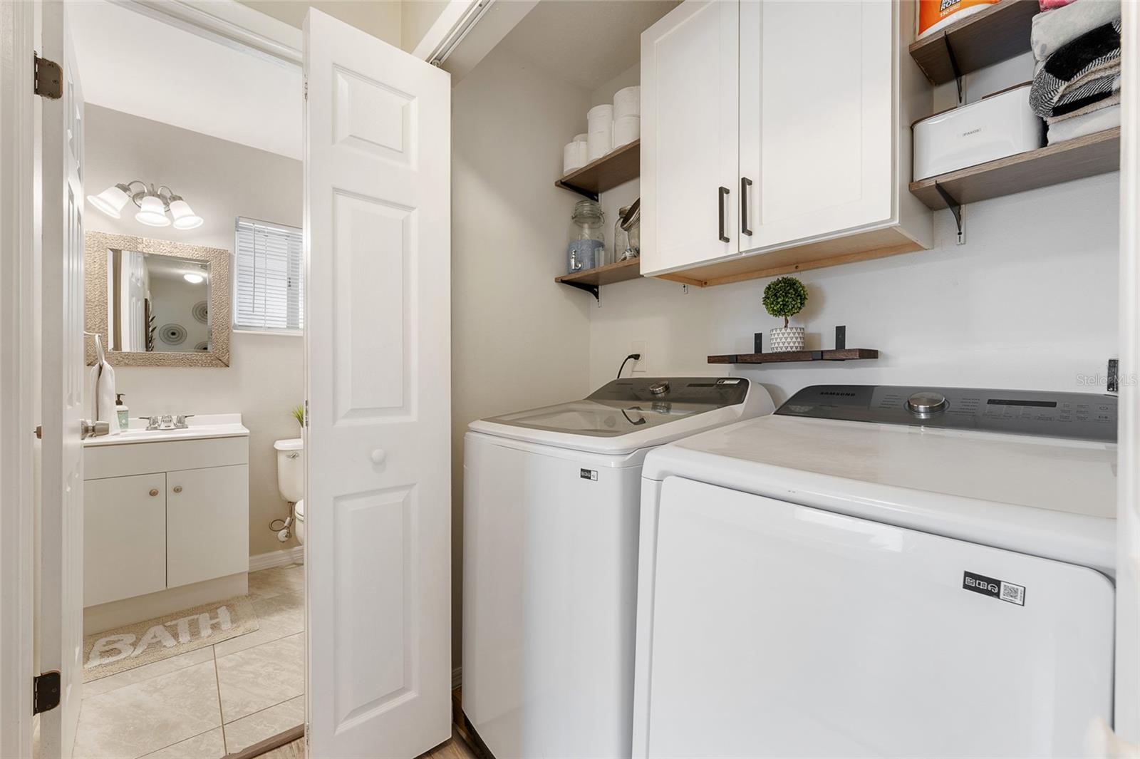 Image 16 of 24 For 12335 Eastcove Drive